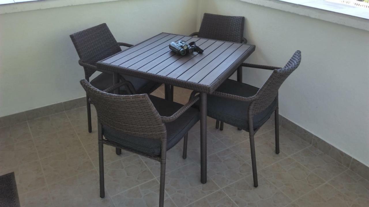 Mali Delfin Apartment สเวติยูไร ภายนอก รูปภาพ