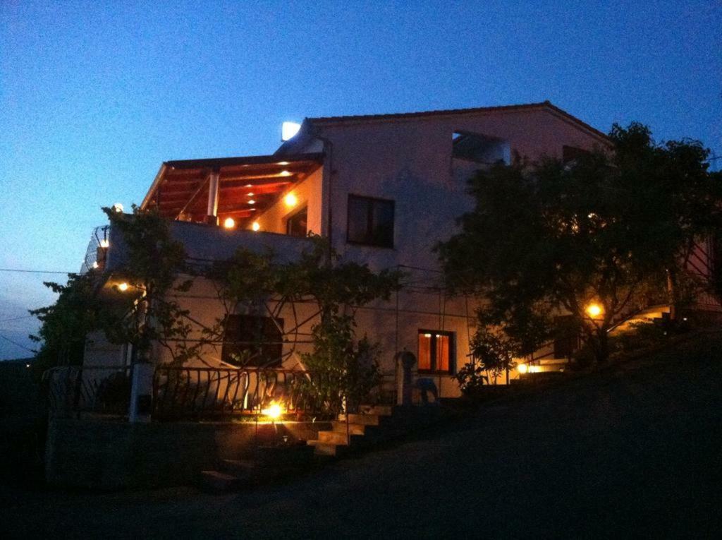 Mali Delfin Apartment สเวติยูไร ภายนอก รูปภาพ